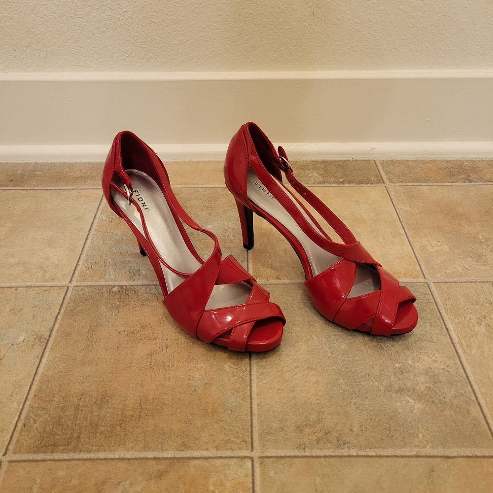Red Heels 👠